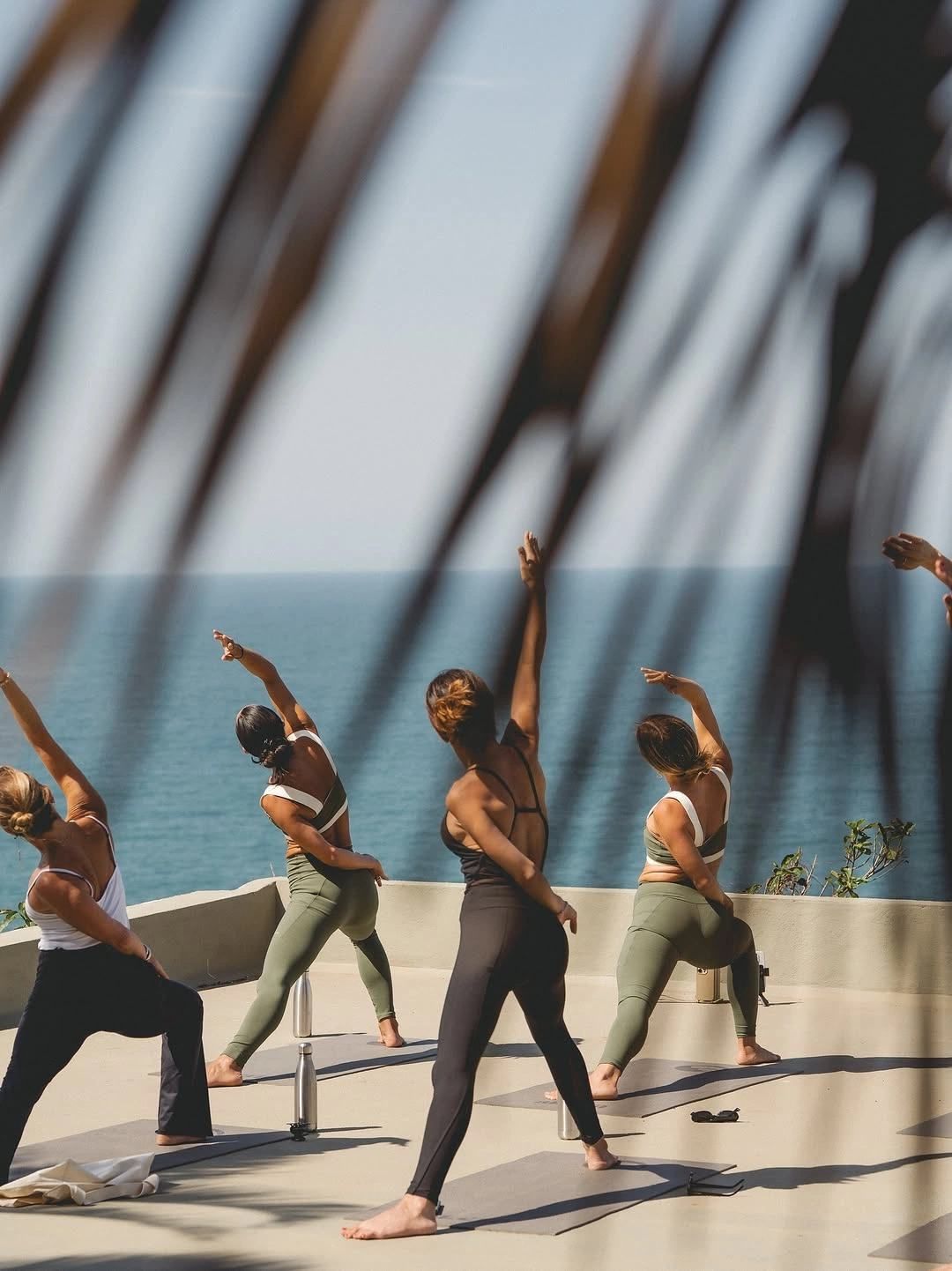 Movement class by the sea